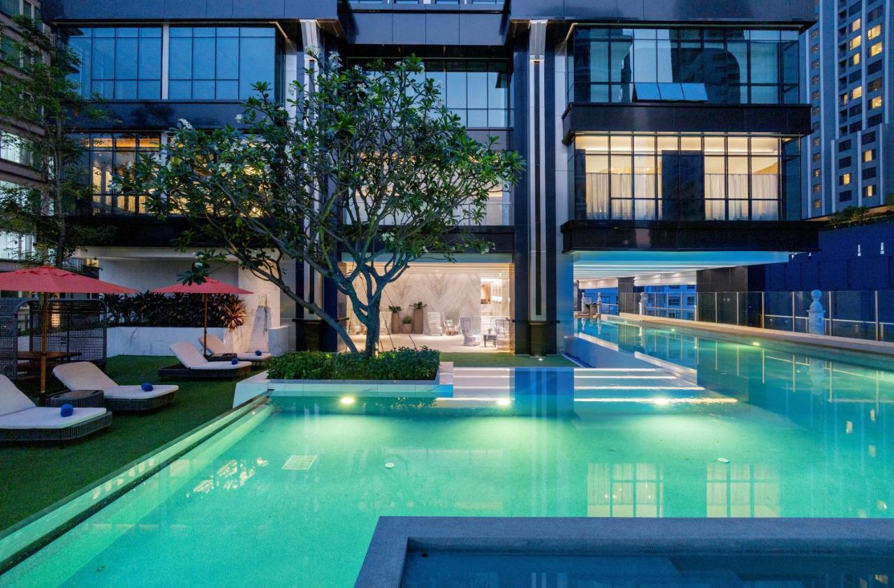 Silq Hotel & Residence Bangkok Exterior photo The swimming pool at the hotel