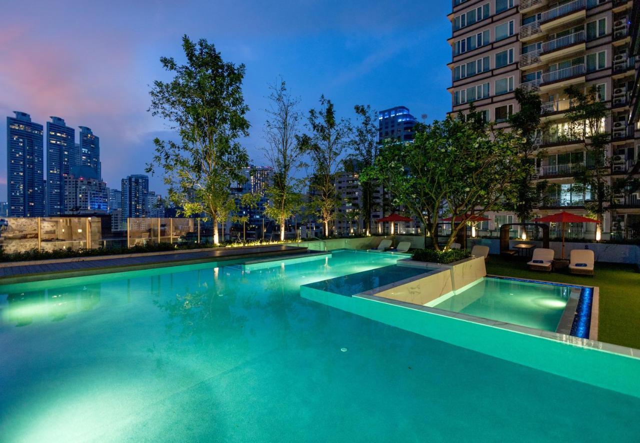 Silq Hotel & Residence Bangkok Exterior photo The Park's swimming pool