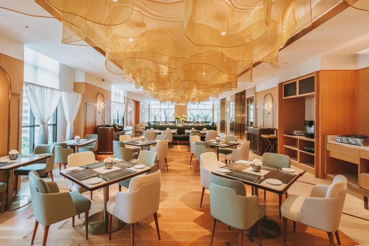 Silq Hotel & Residence Bangkok Exterior photo The restaurant